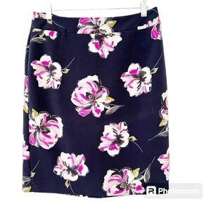 Ann Taylor Factory Navy Floral Pencil Skirt Size 6